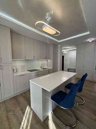 Дизайнерська 2-кім. квартира з кухнею-вітальнею на вул. Лемківська Львов