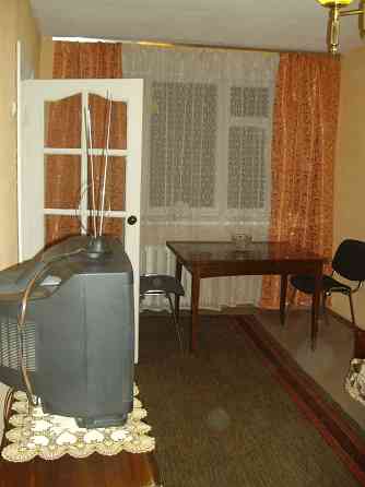 Сдам Борщаговка Івана Дзюби( Семьи Сосниных) 12а 2/5кирп. 27/17/4. Київ