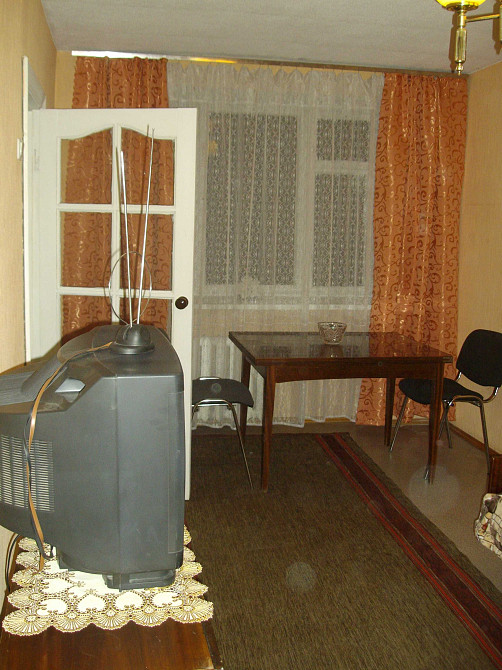 Сдам Борщаговка Івана Дзюби( Семьи Сосниных) 12а 2/5кирп. 27/17/4. Київ - зображення 1