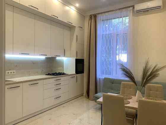 Центр, 3к, царський буд, перша здача, зарядка  авто, власник Київ