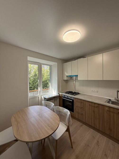 Продається 2 кімнатна Чешка р-н ТЦ Майдан,MacDonalds, OZZI Черновцы - изображение 6