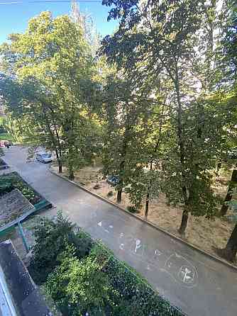 Продам охайну та доглянуту 2х кім. 3/5 вул. Козацька Чернигов