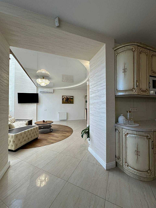 Ексклюзивна квартира у самому серці Івано-Франківська Ивано-Франковск - изображение 3