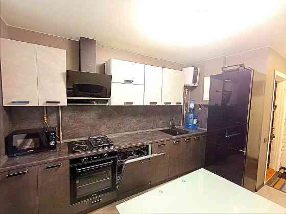 Продам. Квартира Л/б. Кам`янське (Запорізька обл.)