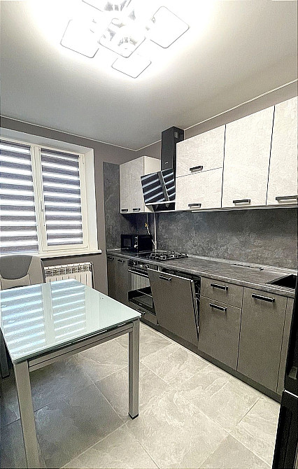 Продам. Квартира Л/б. Кам`янське (Запорізька обл.) - зображення 2