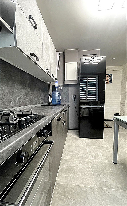 Продам. Квартира Л/б. Кам`янське (Запорізька обл.) - зображення 1