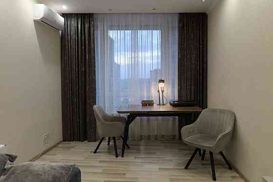 Продаж 3-x кімнатної квартири в ЖК «Славутич», метро 1 хв Київ