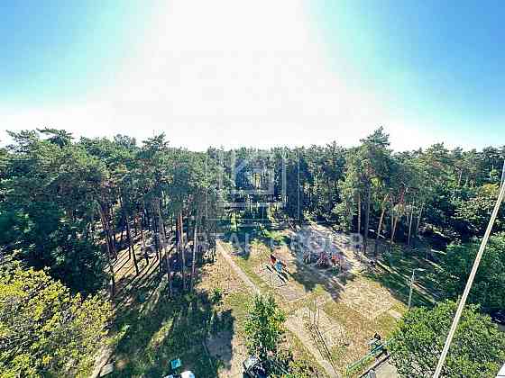 Продам світлу 2к квартиру з ремонтом та видом на сосни Київ