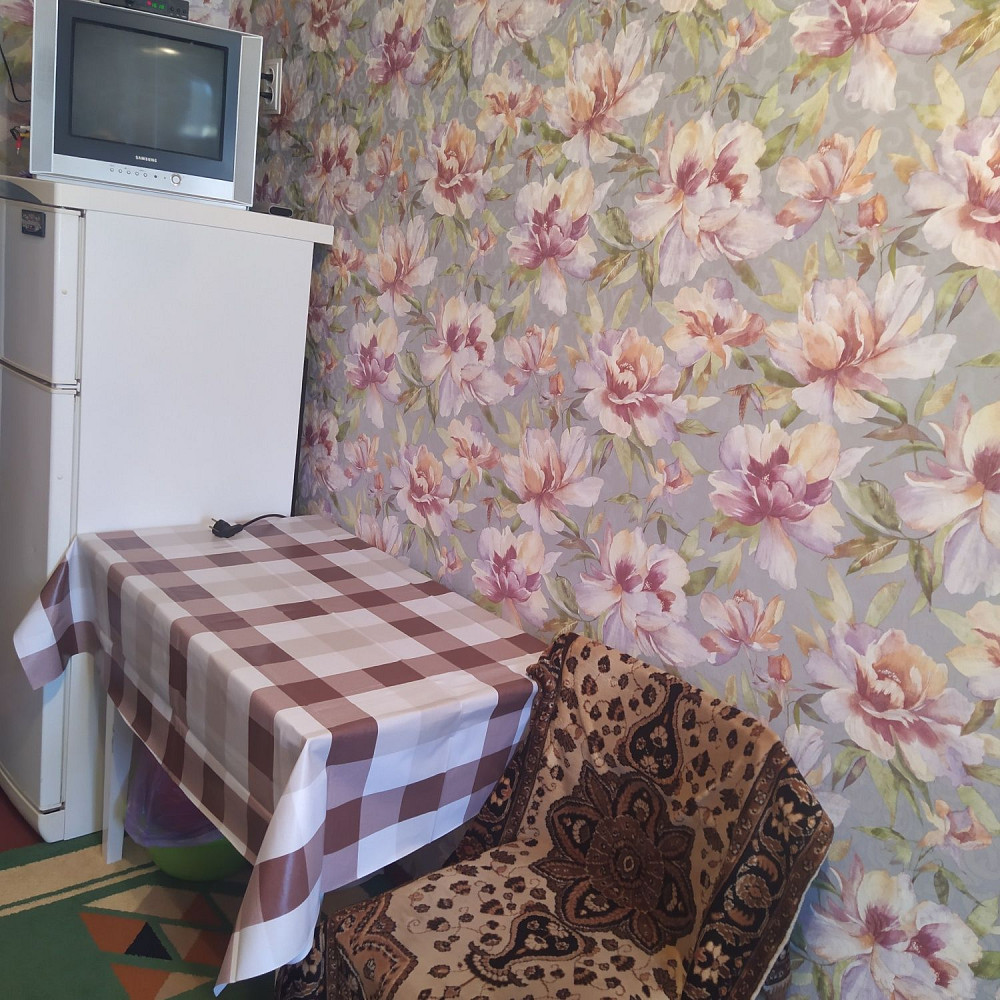 Здам на довгий термін (можливо на місяць)кімнату в гуртожитку в центрі Ковель - зображення 2