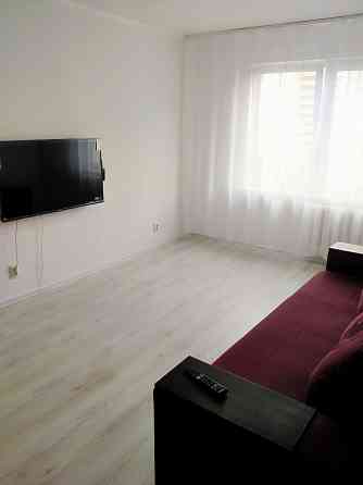 Здам 2-кімнатну кв. Ахматової 24 Позняки Київ