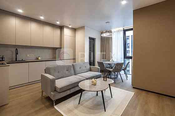 Дизайнерська 2к+студія біля озера, елітний ЖК Manhattan Івано-Франківськ