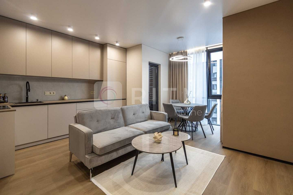 Дизайнерська 2к+студія біля озера, елітний ЖК Manhattan Івано-Франківськ - зображення 2