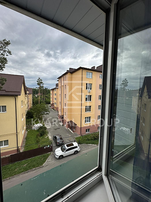 Продаж 2-кім. квартири з ремонтом 879 $ за м². поряд навчальний заклад Ирпень - изображение 1