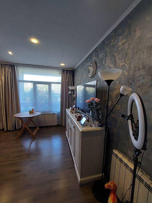 Продам велику ідеальну 2 кімн.кв.з ремонтом, технікой і меблями Буча - изображение 5