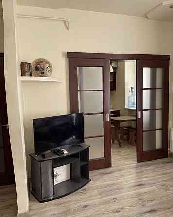 Продам 2х комнатную квартиру в центре! Кам`янське (Запорізька обл.)