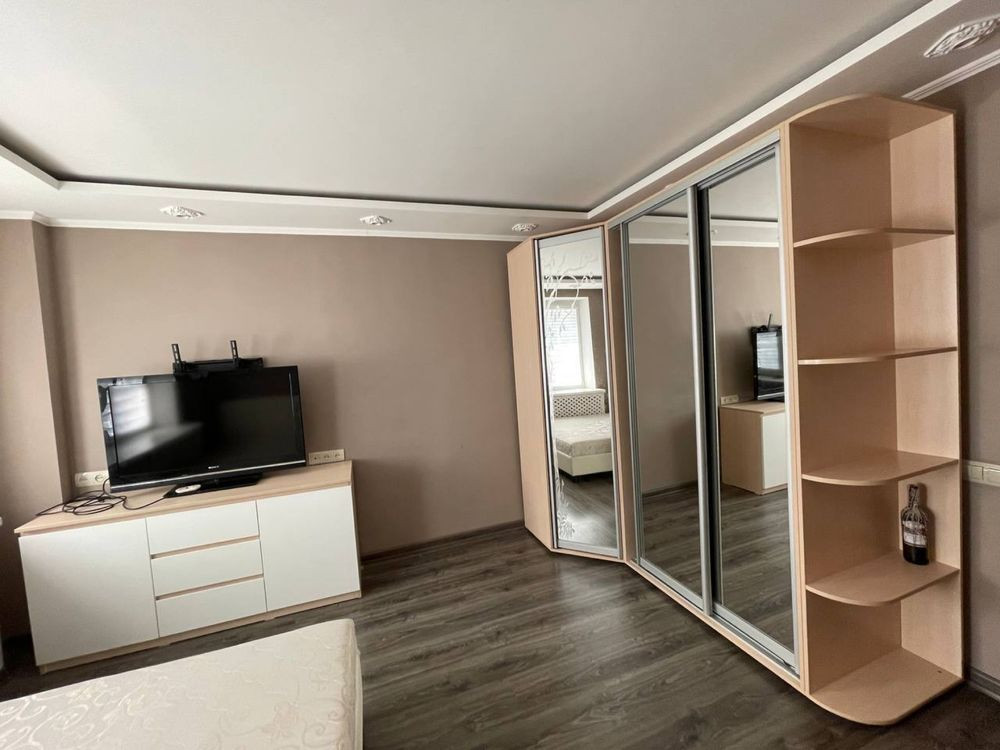 Слам 1-к. Квартиру Топооь Днепр - изображение 1