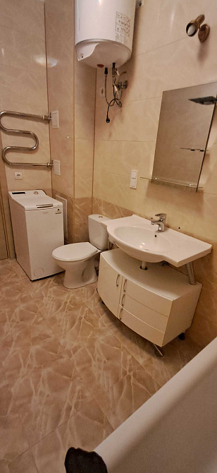 Новий будинок 1к Велика простора світла 55м кв Ахматової 22 Киев - изображение 3