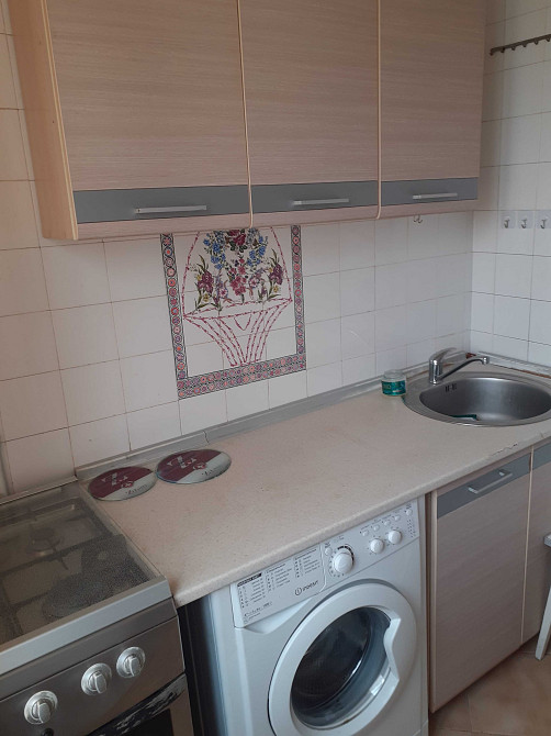 Здам 2-у кв.Малишко 3,ст.м.Дарниця 3хв.пішки Київ - зображення 1