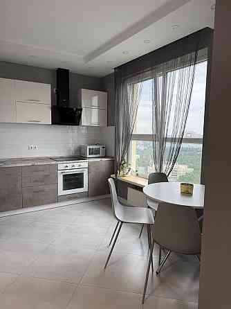 1-кімнатна ЖК
«Паркові Озера», Киів, Воскресенська 18-6 (без комісії). Київ