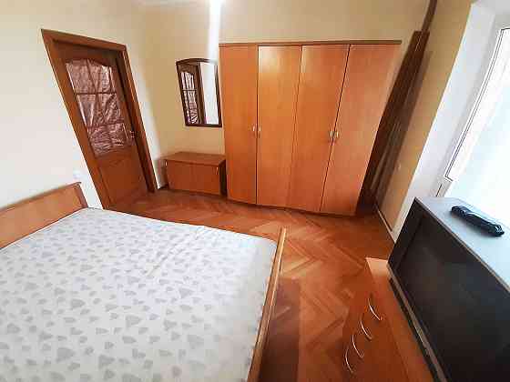 Аренда тёплой 2к квартиры 65м2 возле метро Харьковская, Ревуцкого 42 Київ