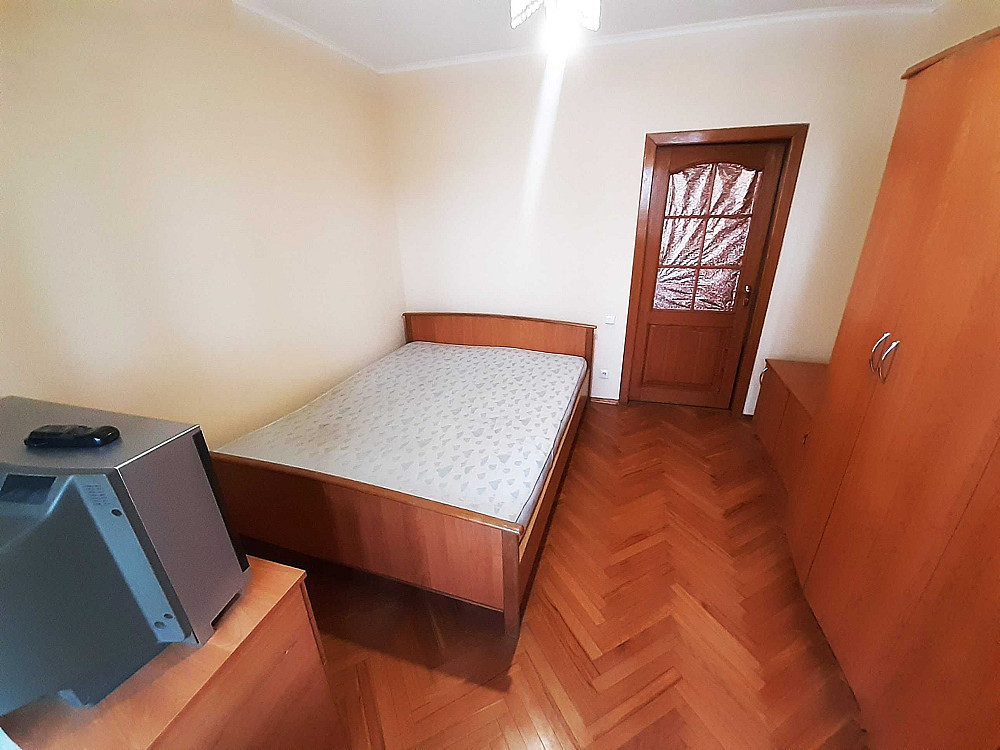 Аренда тёплой 2к квартиры 65м2 возле метро Харьковская, Ревуцкого 42 Київ - зображення 3