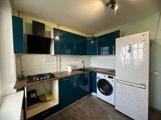 Продаж квартири з ремонтом, вул. Малишка, 37. До метро 3 хвилини пішки Київ