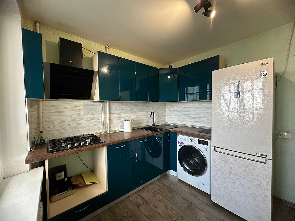 Продаж квартири з ремонтом, вул. Малишка, 37. До метро 3 хвилини пішки Київ - зображення 1