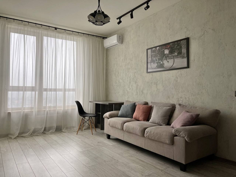 Оренда . Кухня вітальня + спальня . Солом'янська 20 Київ - зображення 3