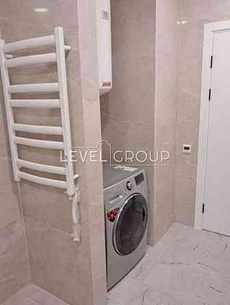 Оренда квартири в ЖК Файна Таун з двома кімнатами і вітальнею-кухнею Київ