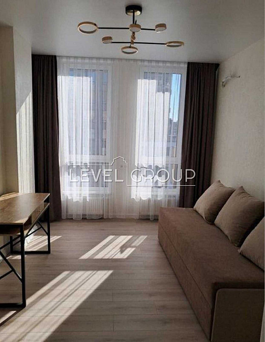 Оренда квартири в ЖК Файна Таун з двома кімнатами і вітальнею-кухнею Київ - зображення 2