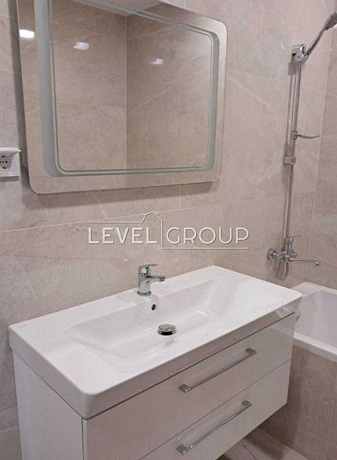 Оренда квартири в ЖК Файна Таун з двома кімнатами і вітальнею-кухнею Київ - зображення 6