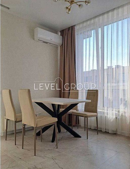 Оренда квартири в ЖК Файна Таун з двома кімнатами і вітальнею-кухнею Київ - зображення 3