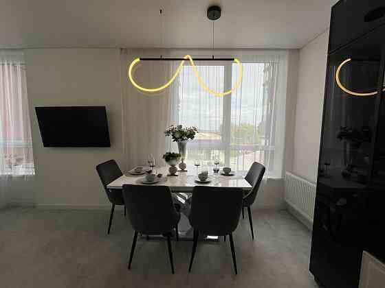 Продаж 2 к квартири. Центр міста 68.8 м2 Винница