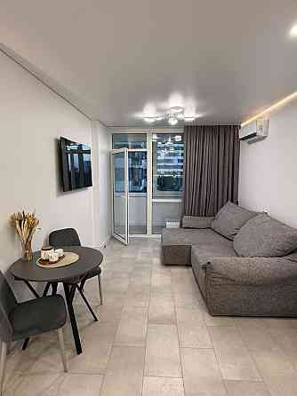 Оренда квартири Варшавський 3, з ремонтом, вул. Всеволода 34/21 Київ