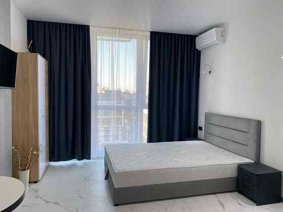 Каменська 127 Сдам шикарну 1но кімнатну студію метро "Вирлиця" Київ