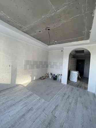 Продам вул.Соборності 20 простору 1кім.кв. з незакінченим ремонтом! Бровари