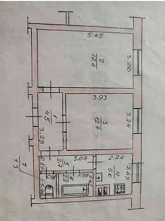 Двокімнатна квартира з індивідуальними опаленням Нововолинськ