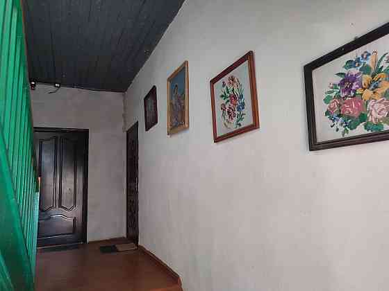 Двокімнатна квартира з індивідуальними опаленням Нововолинськ