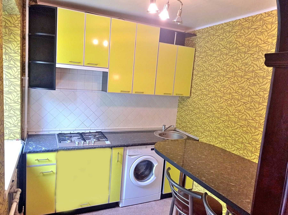 Сдам 1-ком.кв с ремонтом,м."Дворец Спорта" Харьков - изображение 1