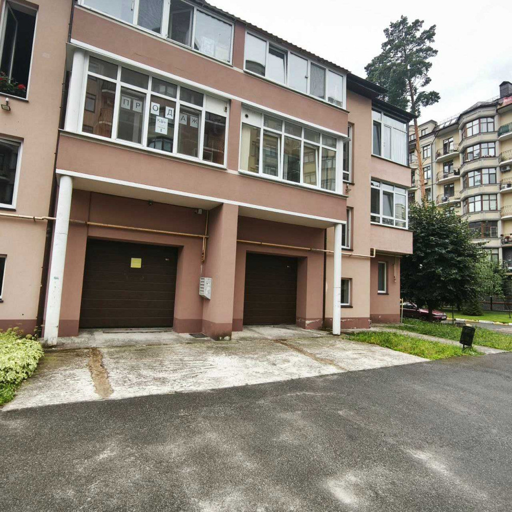 з гаражем під квартирою (двостороння)на закритій території в Річ Таун Буча - изображение 2