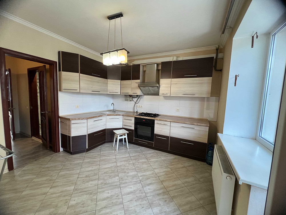 з гаражем під квартирою (двостороння)на закритій території в Річ Таун Буча - изображение 4