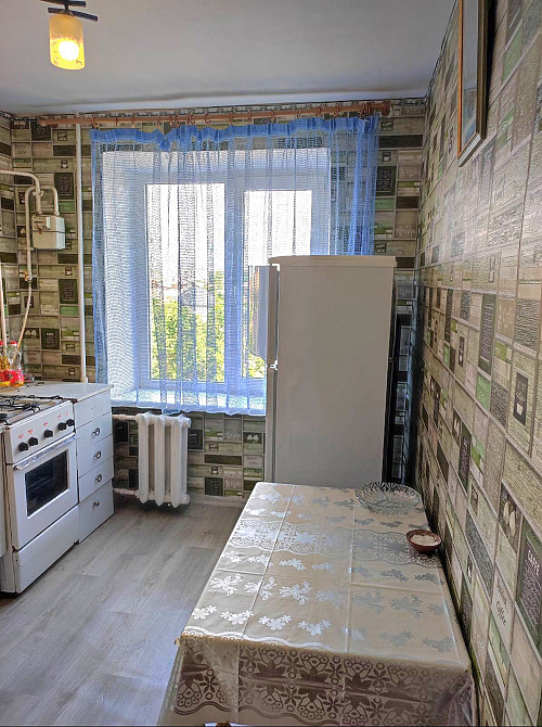 Продам 1 комнатную " Чешку" на 4/9 в Ингульском районе / 30 школа Николаев - изображение 2