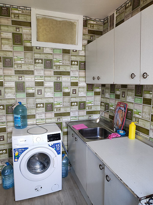 Продам 1 комнатную " Чешку" на 4/9 в Ингульском районе / 30 школа Николаев - изображение 3