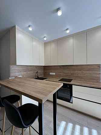 1к квартира з новим сучасним ремонтом! Є балкон, 7хв до Києва Ирпень