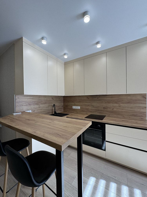 1к квартира з новим сучасним ремонтом! Є балкон, 7хв до Києва Ирпень - изображение 2