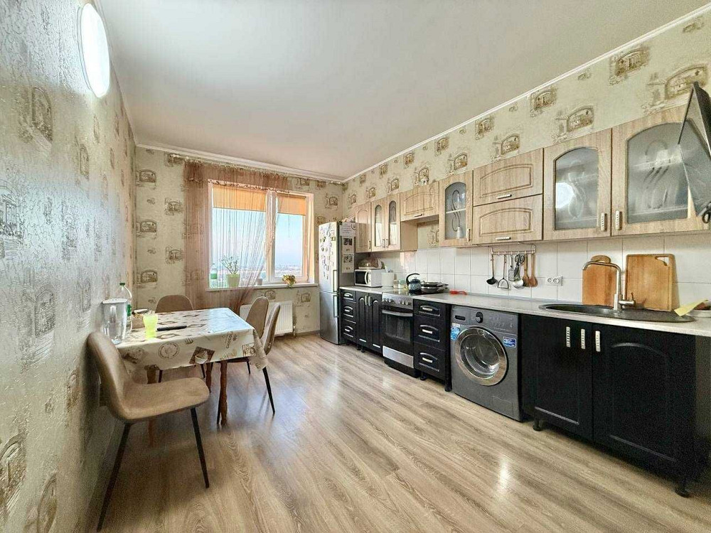 Продам 3 кімнатну квартиру в цегляному ЖК "Янтарний"/ Паустовського Иличанка - изображение 1