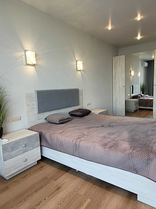 ЖК Варшавський вул. Всеволода Змієнка 21, поряд з ТЦ Ретровіль Київ - зображення 3