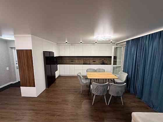 Оренда 3-кімнатної квартири (вул. Козацька 1/2). Від власника Черкассы