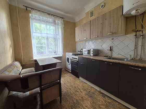 Сдам 2ух. кв. остановка ЮЖНЫЙ РЫНОК 4200гр.+к.у. Запоріжжя