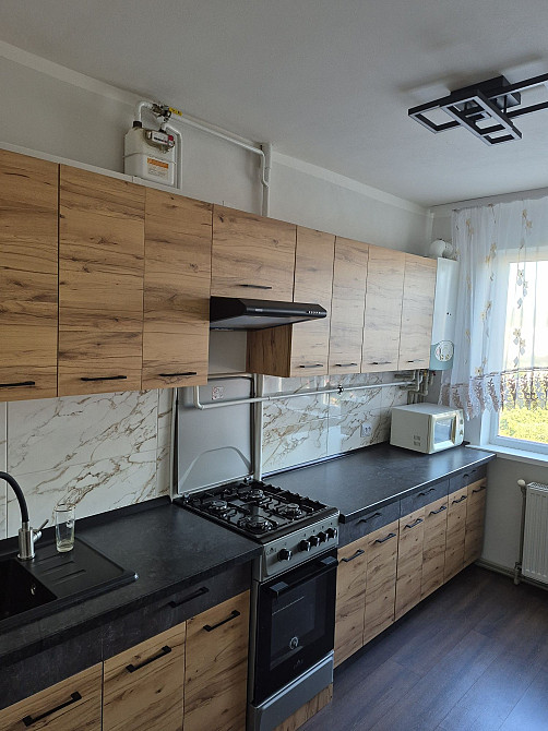 Здається вперше трьохкімнатна в центрі міста. Мукачево - изображение 1